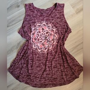 Women's Sleeveless Mandala Tank Top - Maroon